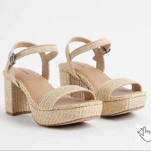 TORRID WOVEN PLATFORM HEEL - FAUX LEATHER BEIGE (11 WW)